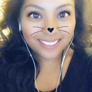 Meet your Posher, Famaira